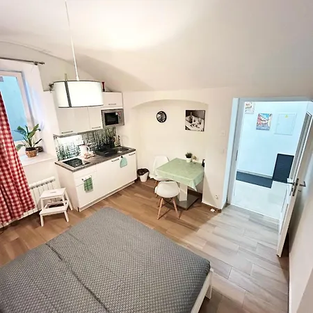Cozy For 2 In Old Town Center
