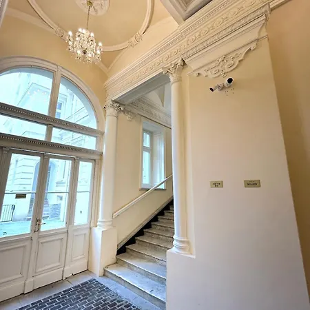 Cozy For 2 In Old Town Center Prague